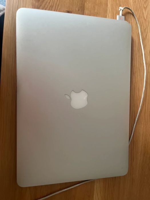 Apple MacBook Air 13 polegadas 2017 com Carregador