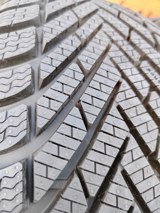 A903# Opony Nowe Zimowe 205/55/16" Pirelli