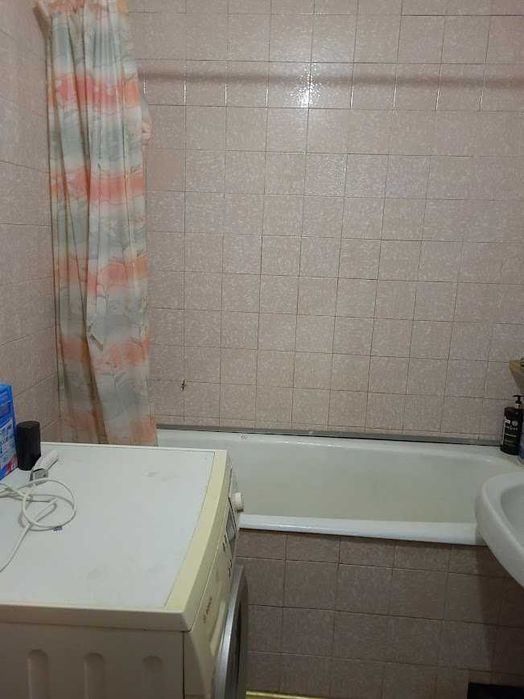 Бровари продам 2 кім.квартиру вул.Незалежності.