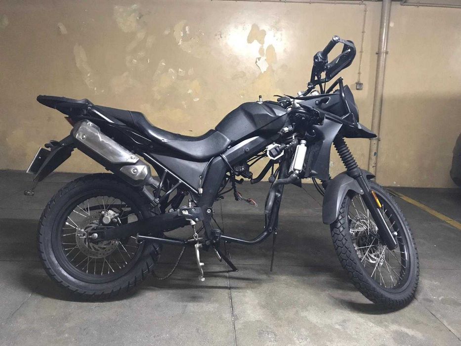 UM DSR 125 Adventure 2023 Preta