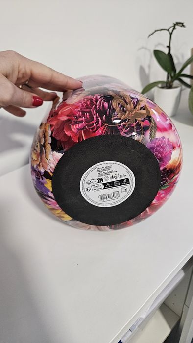 Vaso decorativo em latão