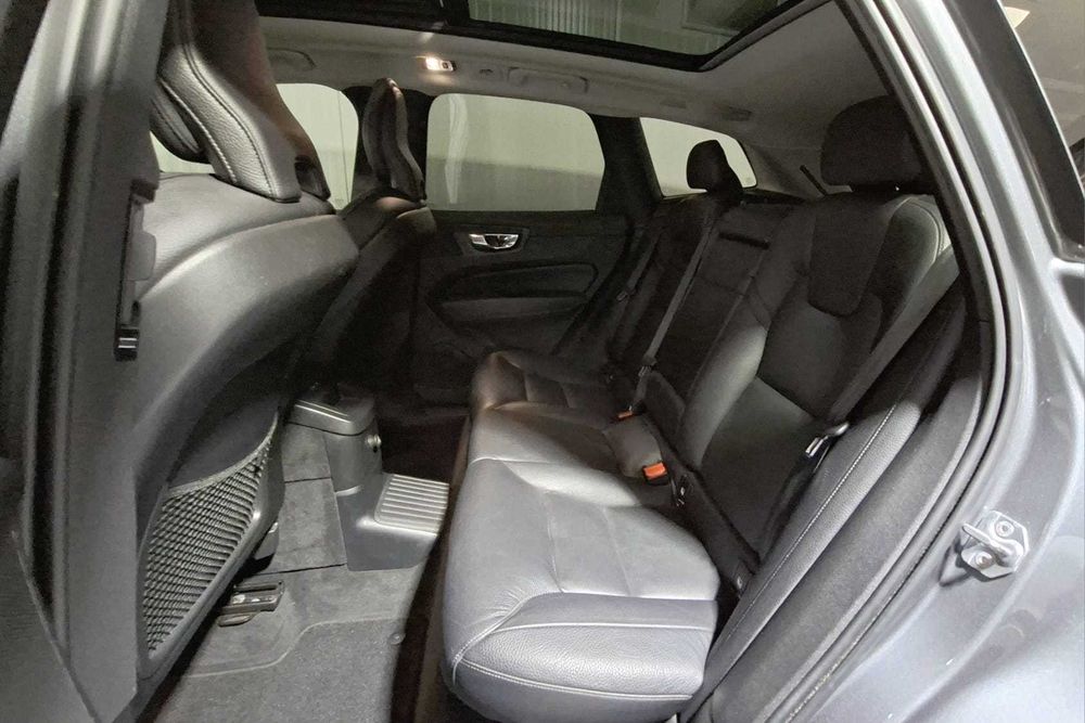 VOLVO XC-60 Plug-in /Hybrid INSCRIPTION DE 2019 - IVA DEDUTIVEL