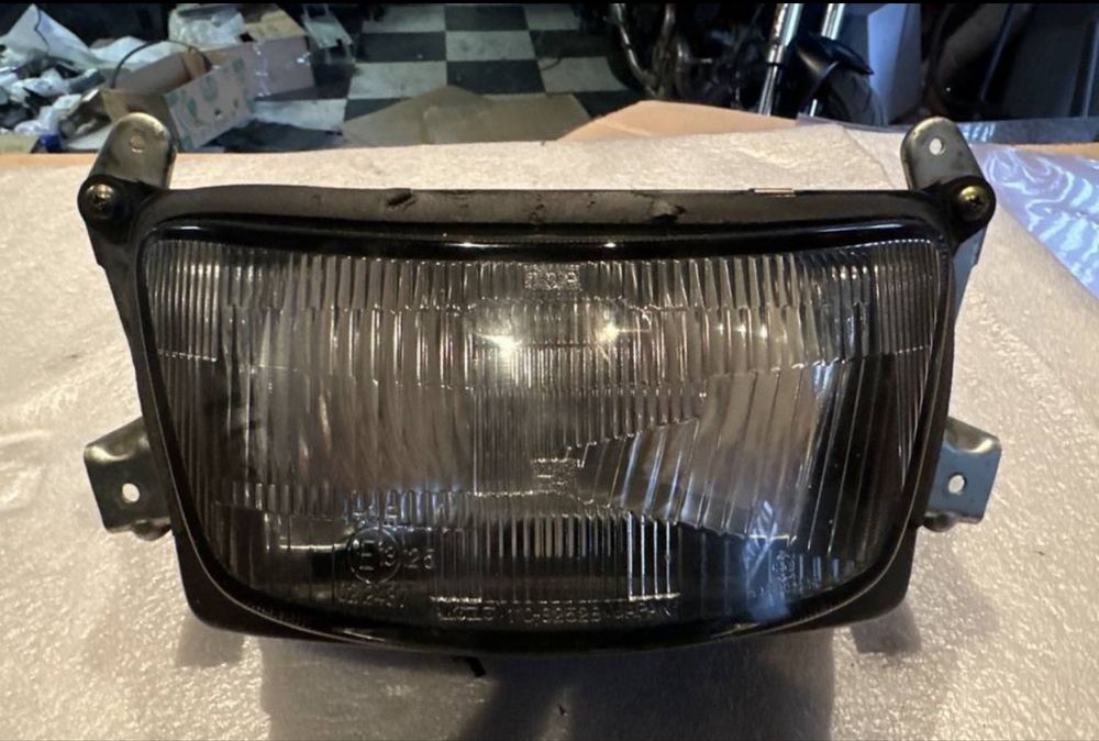 Lampa Przód Przednia Suzuki RF 600 RF600