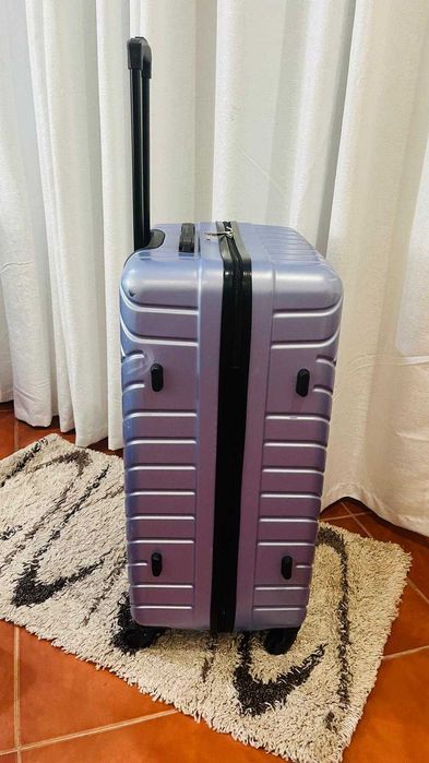 Mala Grande 32 kg ABS 4 Rodas  removíveis