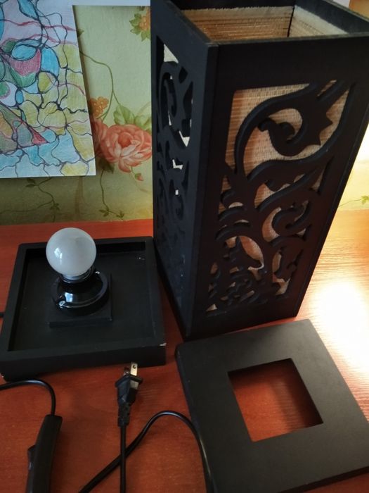 Винтажная лампа ( ночник), резьба, дерево