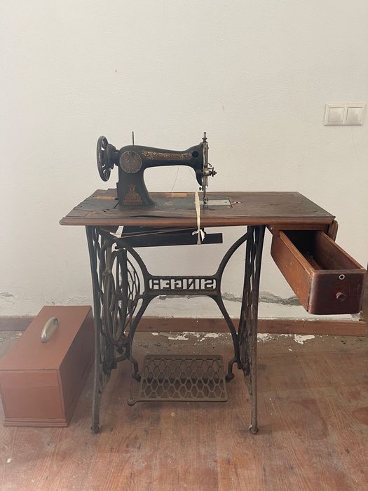 Máquina de costura Singer