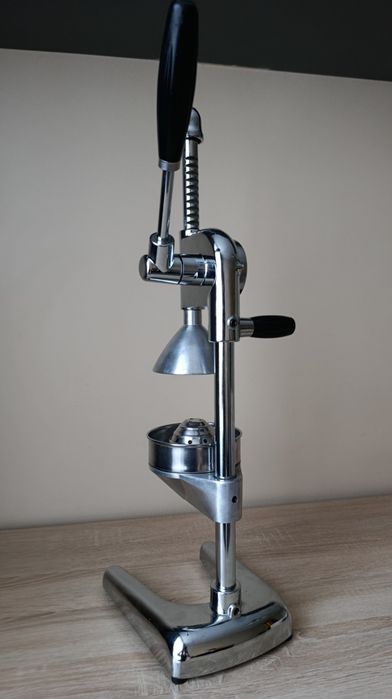 Професійна соковижималка-Прес для цитрусових