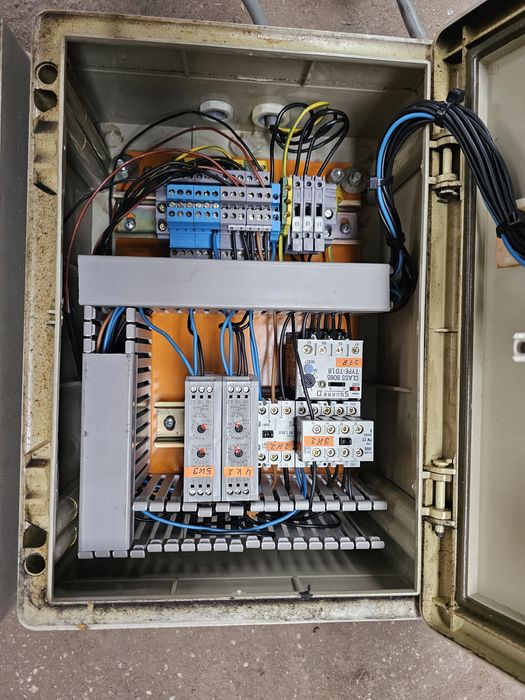 Sterowanie kompresorem KAESER ESA 300