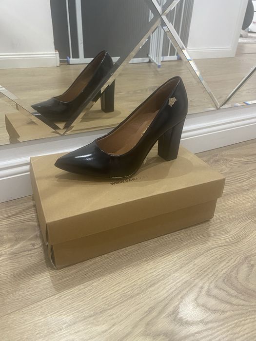 Nowe buty  ze skóry SAWAY