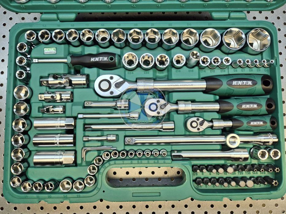 zestaw kluczy nasadowych 155-el. CrV HONITON H4351 klucze nasadowe