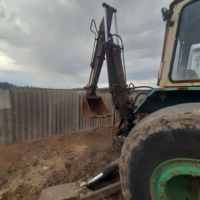 Ескаватор ЮМЗ ЕО 2621