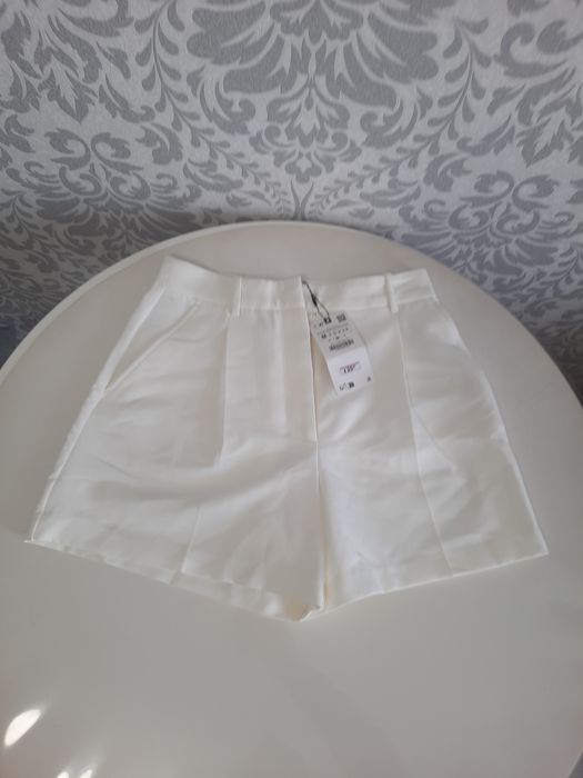 Продам жіночі шорти ZARA