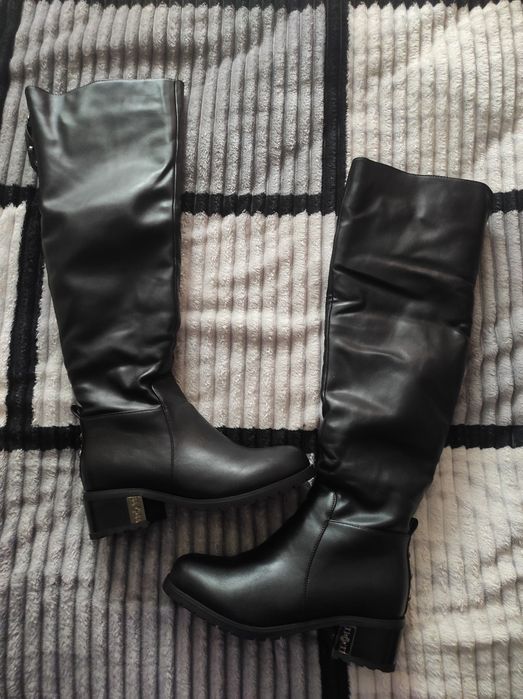 Чоботи, ботфорти