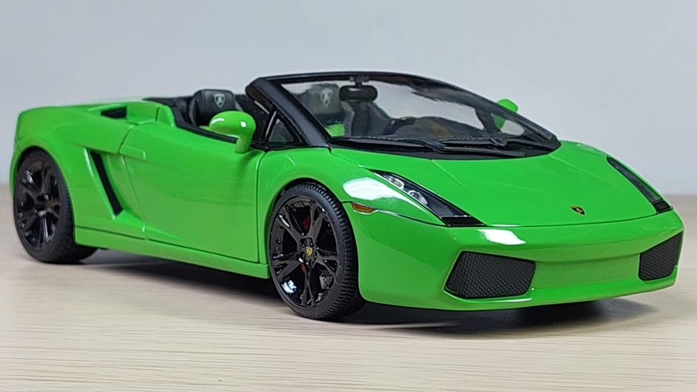 Модель Maisto Lamborghini Gallardo 1:18