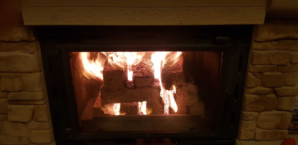 Rozpałka,brykiet z makulatury i trocin