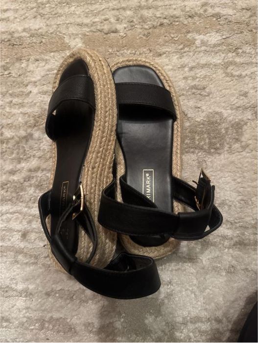 Босоніжки primark