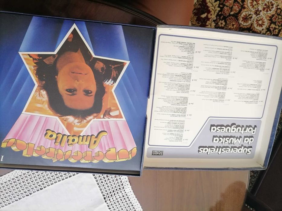 Discos vinil. Duas  Box êxitos latina /  música portuguesa