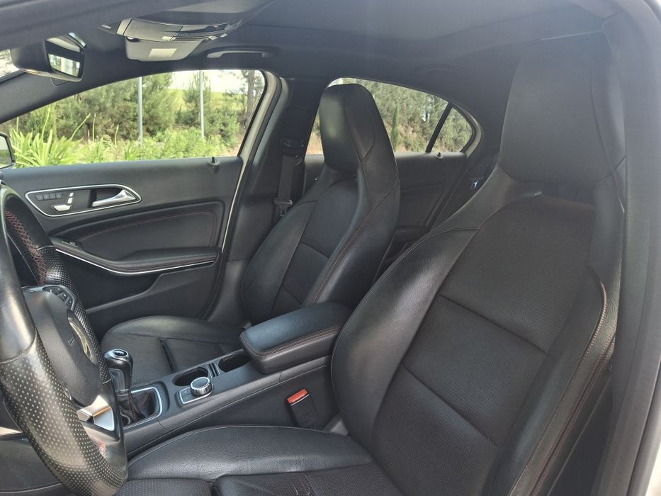 Mercedes-Benz A180 D Amg Line Pack Night
