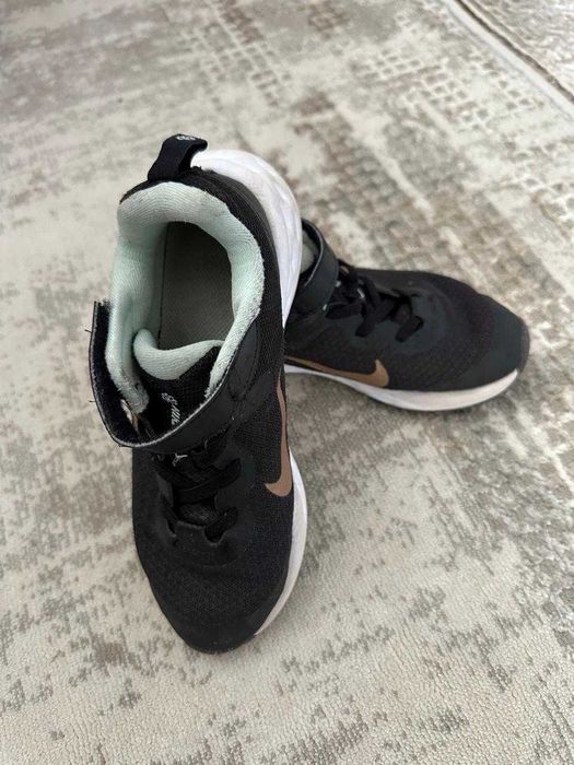 Кросівки Nike сіточки