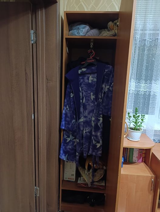 Шафа, стіл і тумба!  Терміново, не дорого!