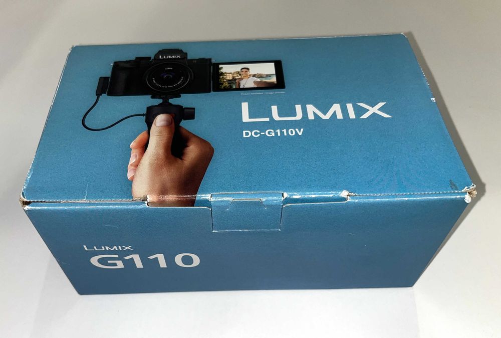 Panasonic Lumix G110V + obiektyw 12‑32 mm + statyw vlogowy – jak nowy!