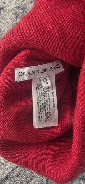 Czerwona czapka Calvin Klein Jeans  jesień zima