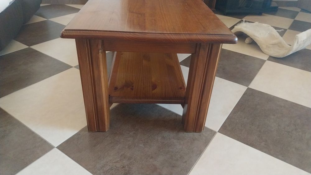Mesa de centro em Pinho