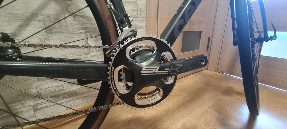 Карбоновий шосейний велосипед Cervelo R3 Disc