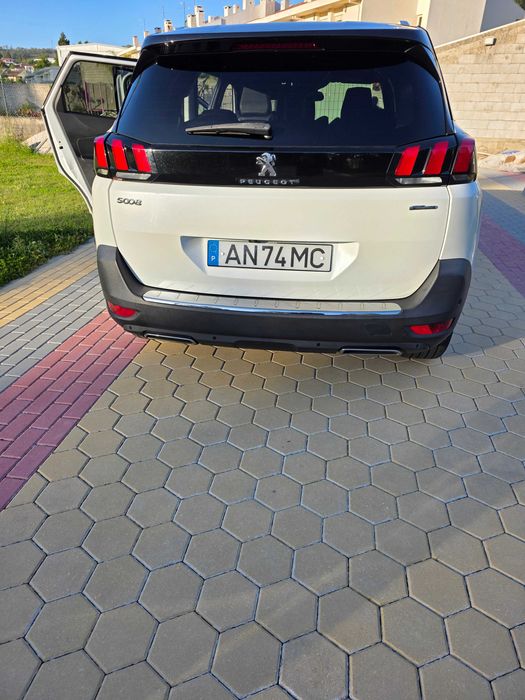 Vendo Peugeot 5008 GT Line 1.5 HDI - 7 Lugares