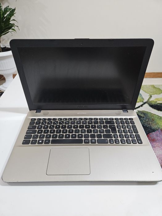 Asus Intel i7 8GB RAM