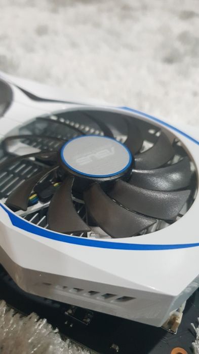 GTX 950 Asus branca