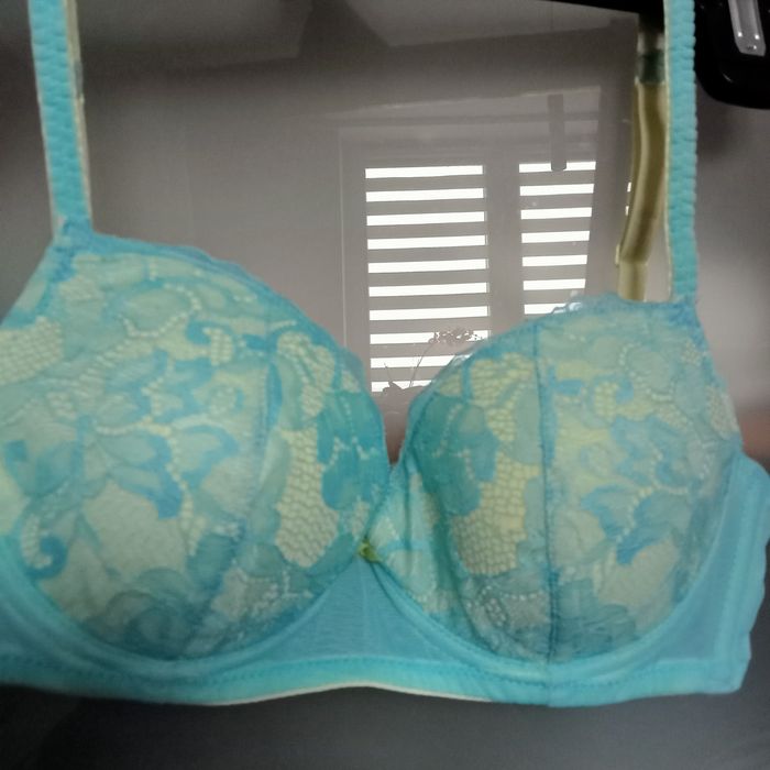 Biustonosz komfortowy Intimissimi 70B