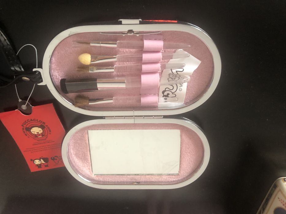 Estojo da  PUCCA com espelho e pincéis