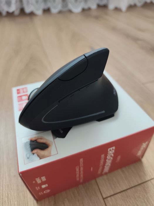 Ergonomiczna myszka bezprzewodowa