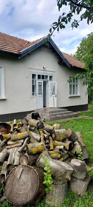 продаж будинку в сільській місцевості