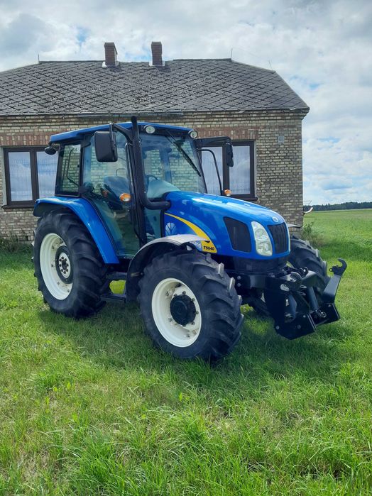 New Holland   T5040   Krajowy  Fabryczne opony  EHR  Pneumatyka  TUZ  3640Mh