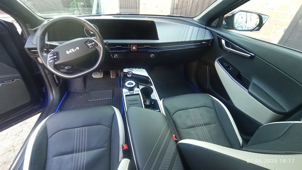 Продам Kia ev6 .