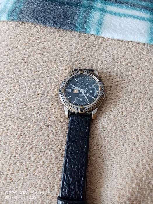 Relógio marca playboy