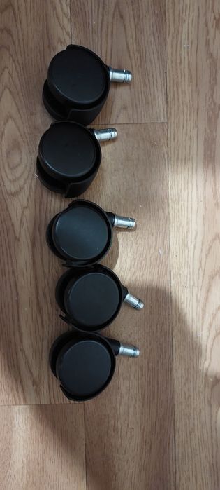 Kółka do fotela obrotowego