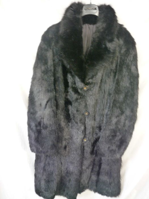 Casaco comprido em pelo natural