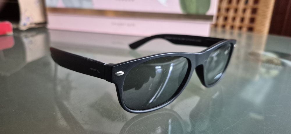 Okulary przeciwsłoneczne Sting polaryzacyjne 50/18/140 model spssj617