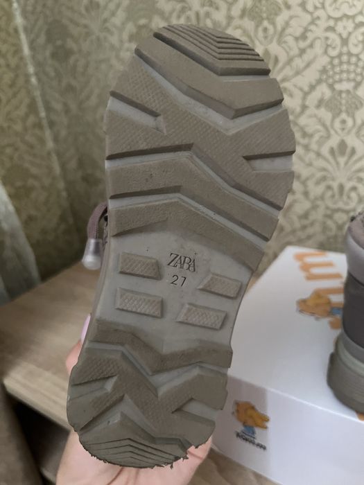 Ботинки від zara 27