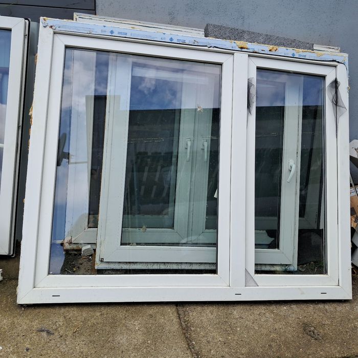 4 okna z nawiewnikami