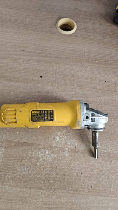 Szlifierka kątowa DeWalt DWE4057 sprawna