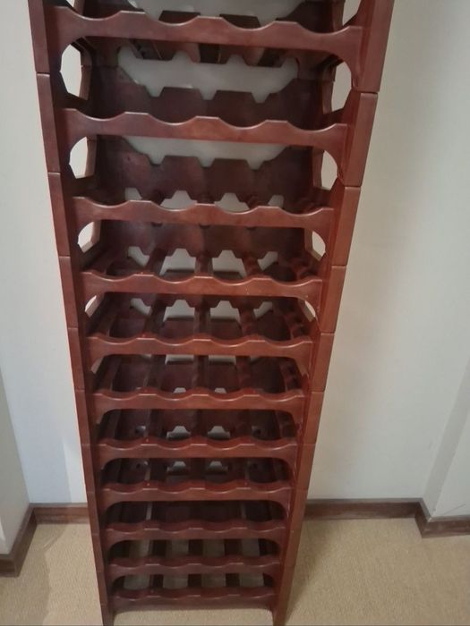 Garrafeira Empilhável para 4 garrafas cada