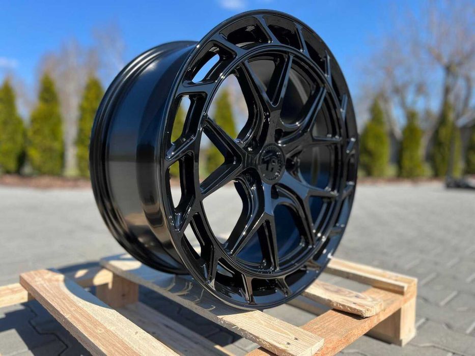 Felgi Seventy9 SCF-W 19" 8,5J ET45 5x112 Black Glossy