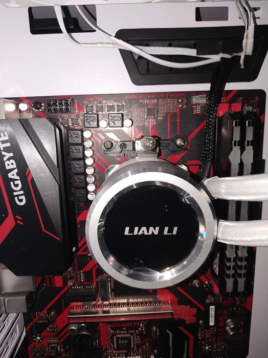 Kit Ryzen 7 2700x, Ram Hyperex Fury 2x8, Gigabyte B450M Gaming