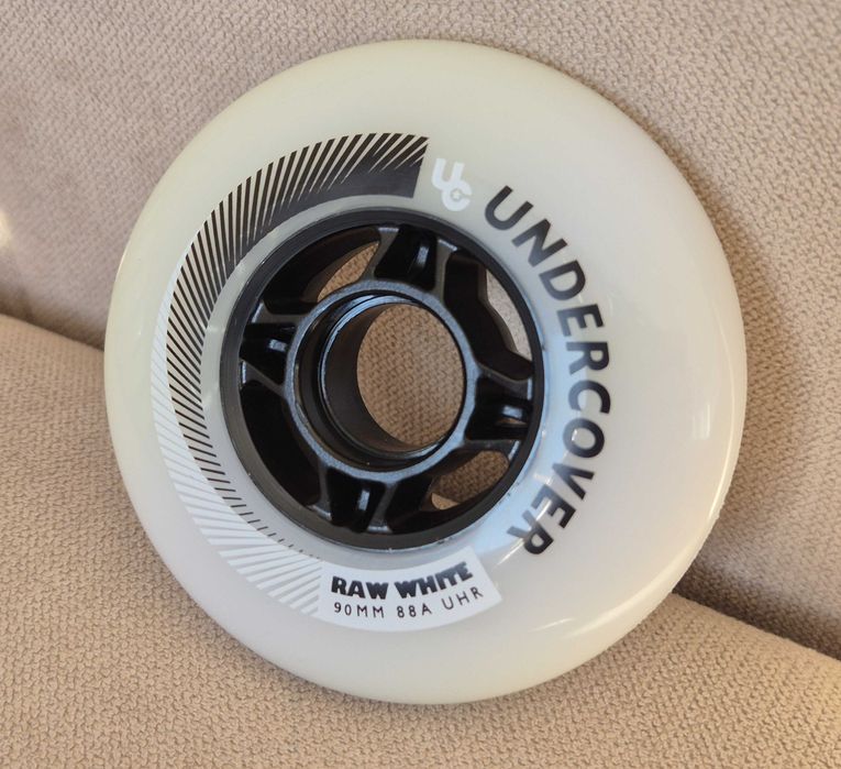Undercover Raw White kółka 90mm 88A UHR (8 szt.) – niedost. EU