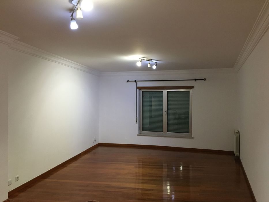 T2 Apartamento Arrendo