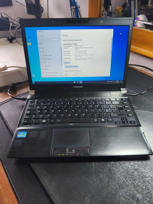 Toshiba | Core i7 | 8GB RAM | Bateria Impecável